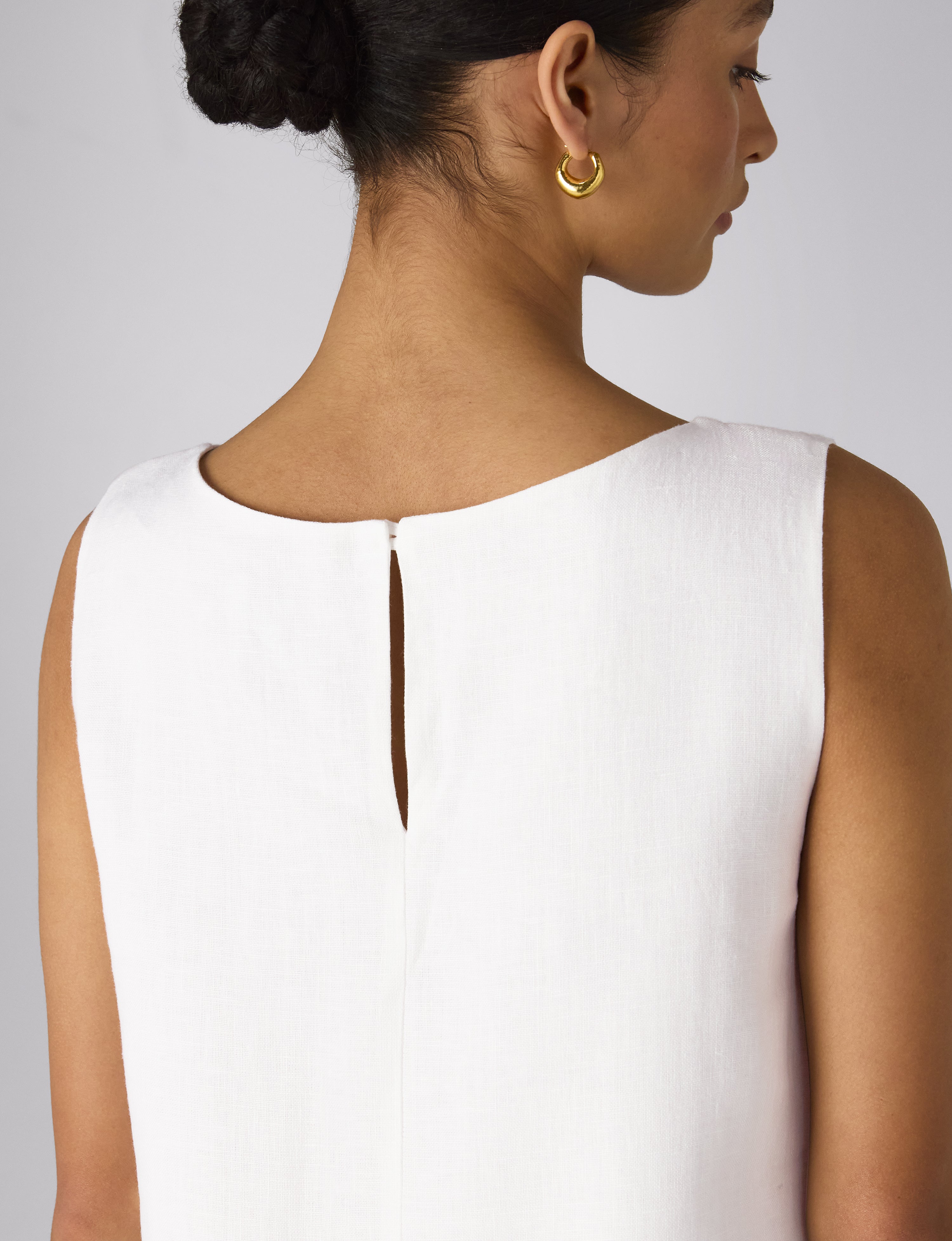 Jackie Dress: Linen, White